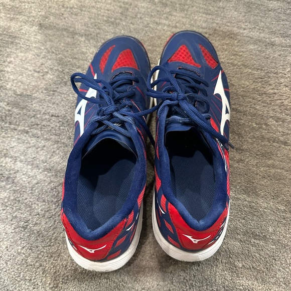 Mizuno Volleyball Shoes (Sz 12) - Picture 4 of 7